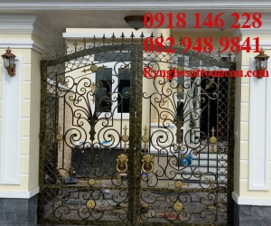 Cửa cổng sắt mỹ thuật CCS37