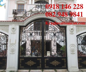 Cửa cổng sắt mỹ thuật CCS74