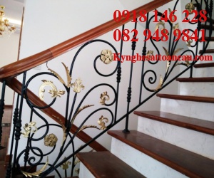 Cầu thang sắt mỹ thuật CT15
