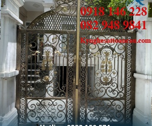 Cửa cổng sắt mỹ thuật CCS123