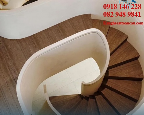Cầu thang xoắn CTX81