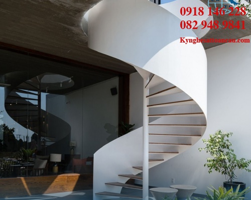 Cầu thang xoắn CTX83