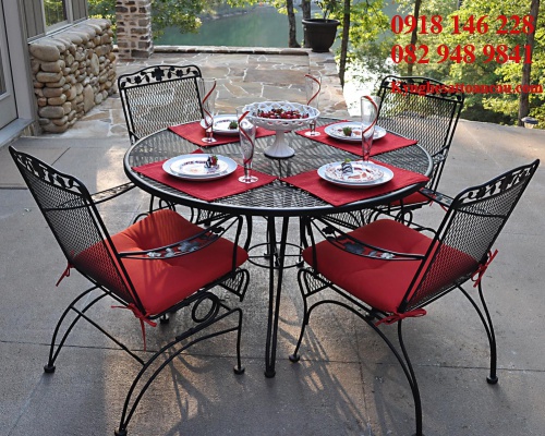 BÀN GHẾ SẮT MỸ THUẬT BS14