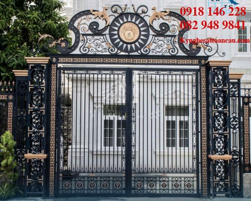 Cửa cổng sắt mỹ thuật CCS112