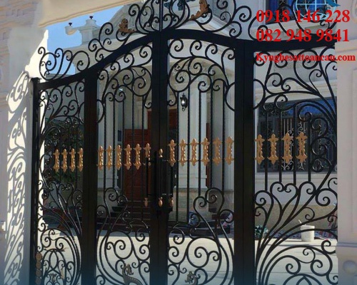 Cửa cổng sắt mỹ thuật CCS122