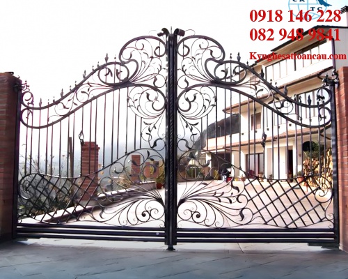 Cửa cổng sắt mỹ thuật CCS106