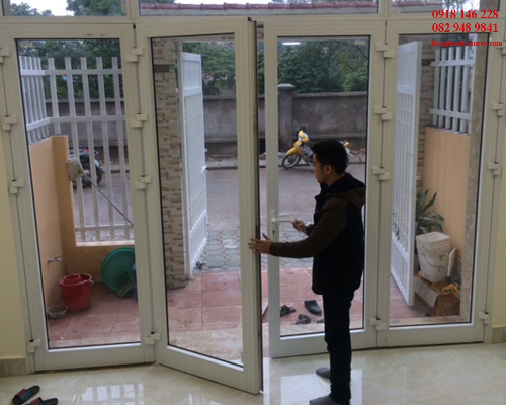 Cửa nhôm kính 909