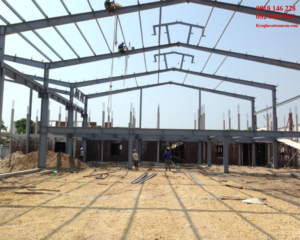 Mái che nhà xưởng C77