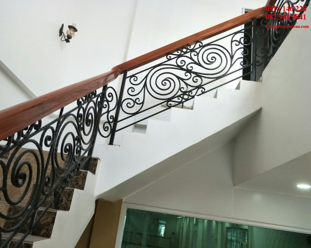 Cầu thang sắt mỹ thuật 054