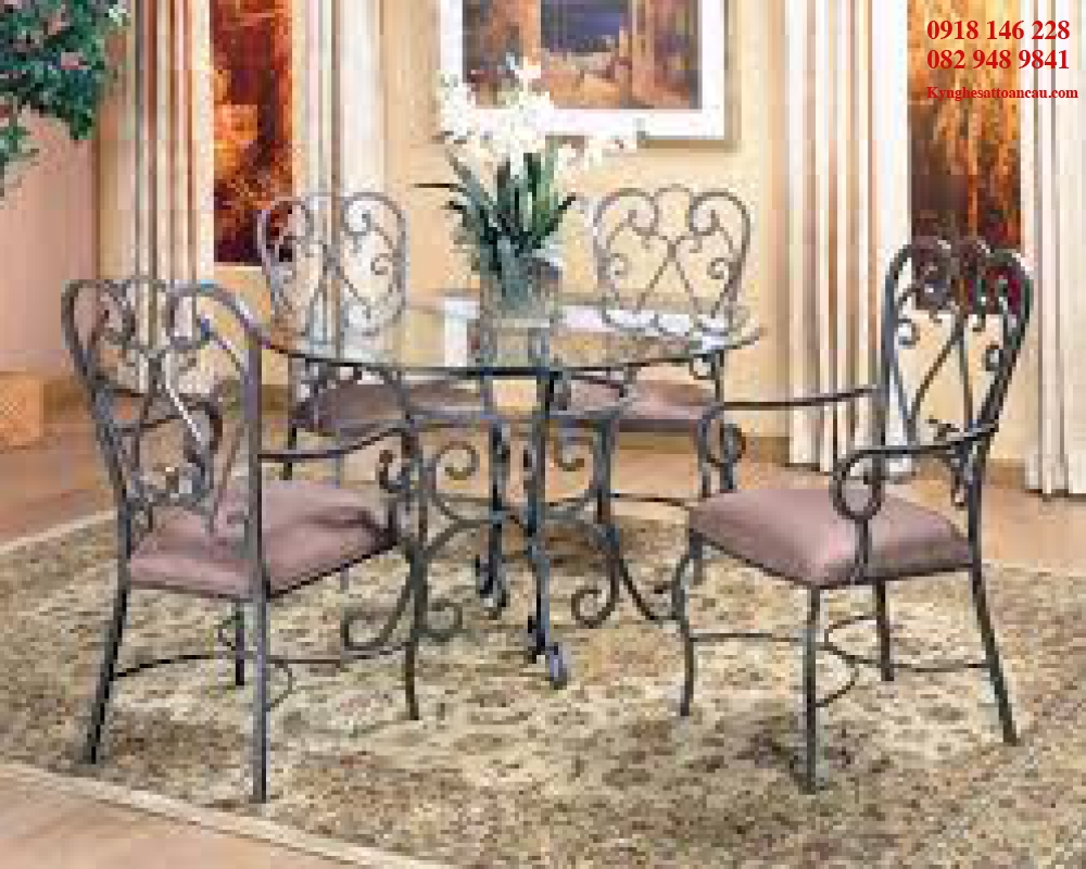 BÀN GHẾ SẮT MỸ NGHỆ ĐỘC ĐÁO