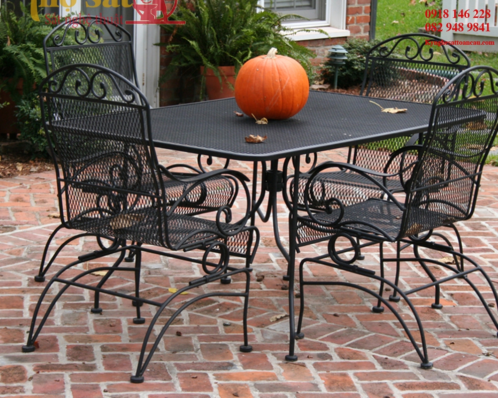 Bàn ghế sắt mỹ thuật BS30