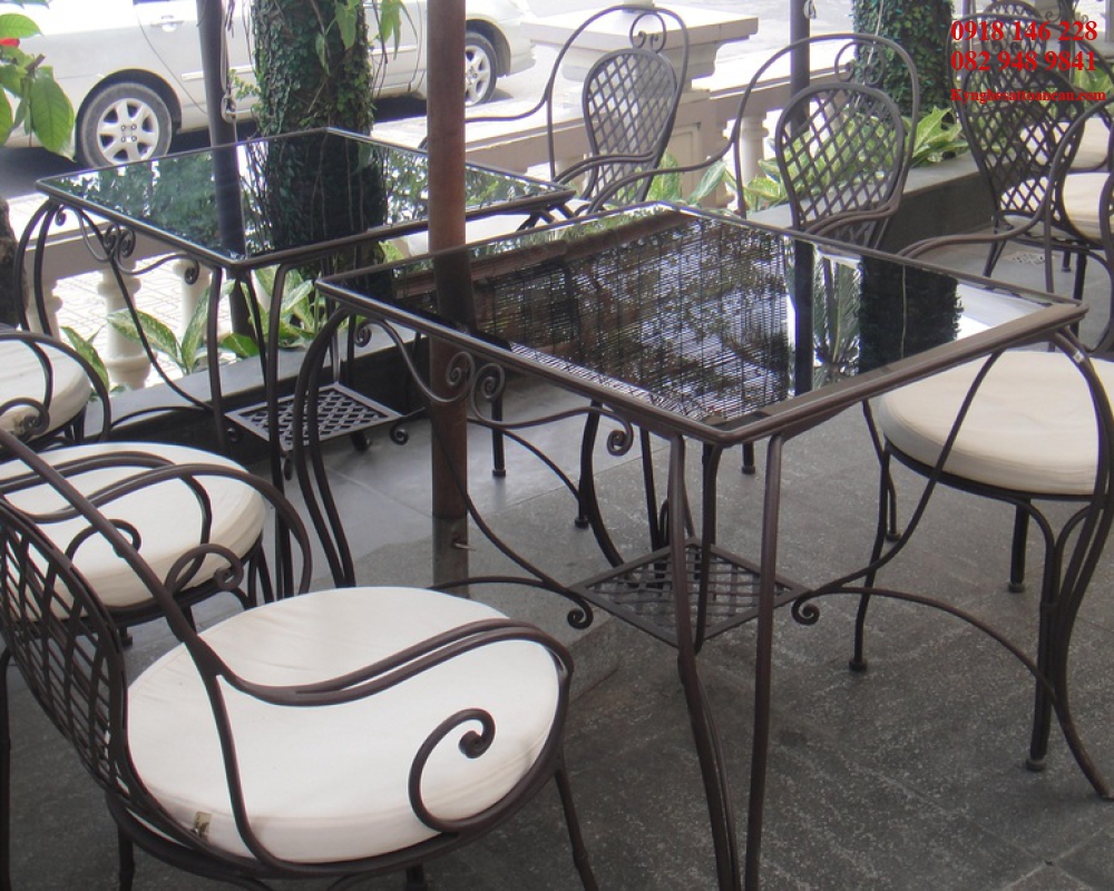 BÀN GHẾ SẮT MỸ THUẬT BS7