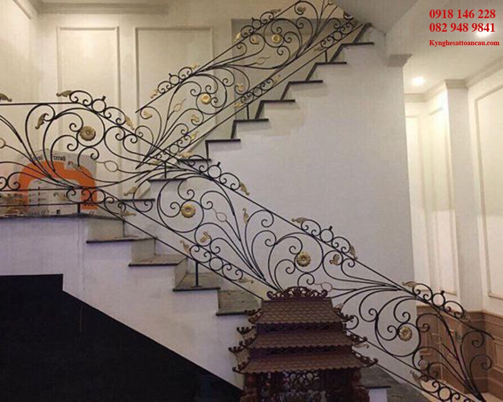 CẦU THANG SẮT I141