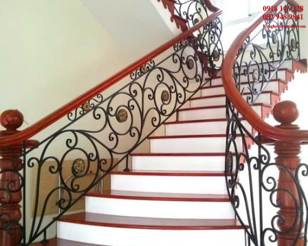 CẦU THANG SẮT MỸ THUẬT I136