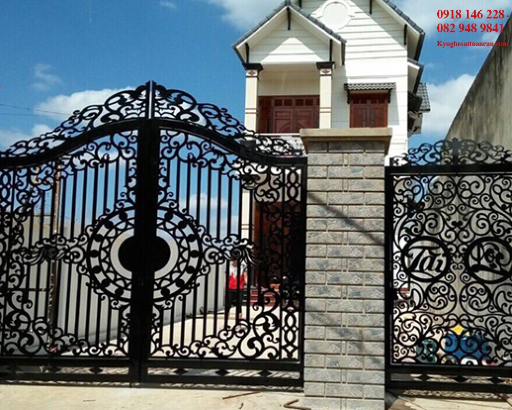 Cửa cổng sắt mỹ thuật CCS66