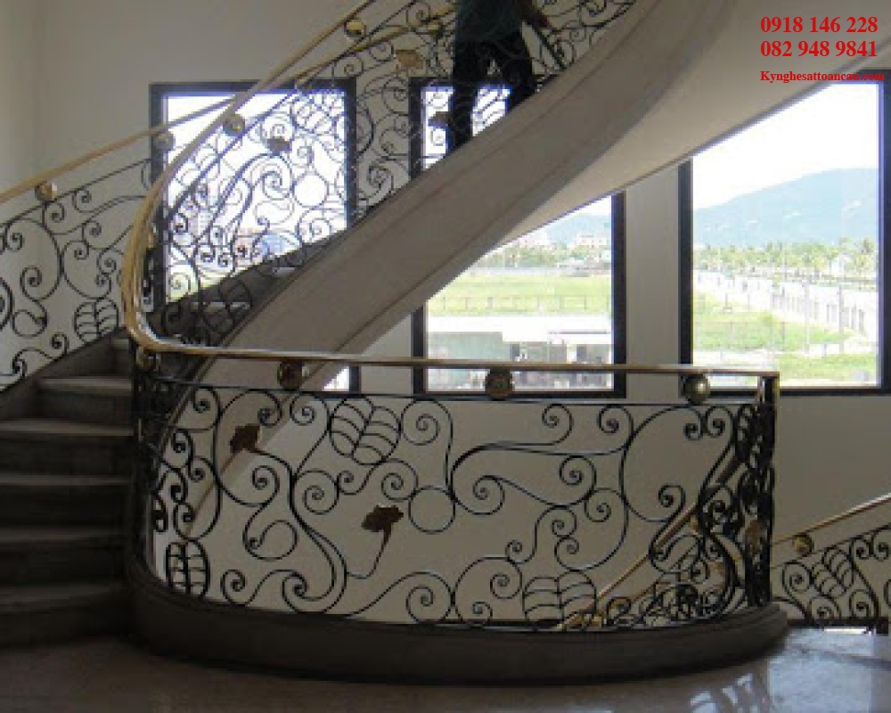 CẦU THANG SẮT MỸ THUẬT I136