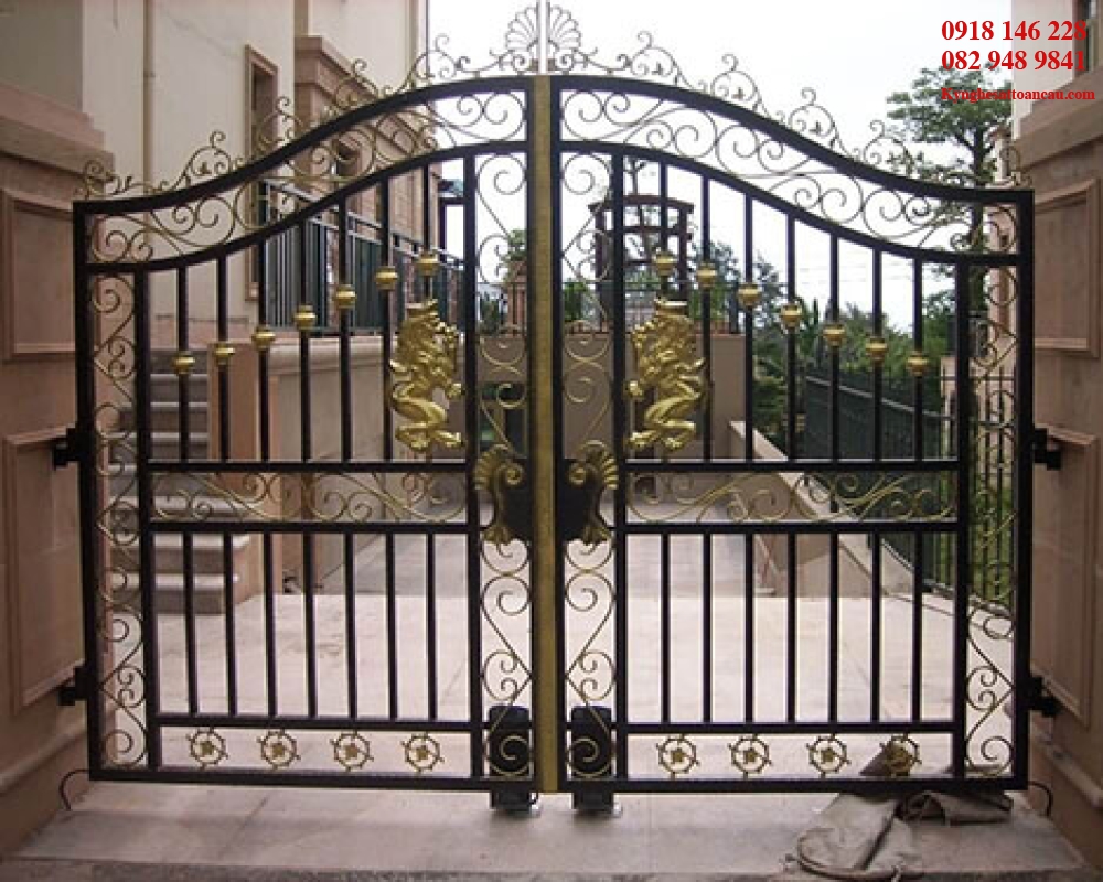 Cửa cổng sắt mỹ thuật CCS69
