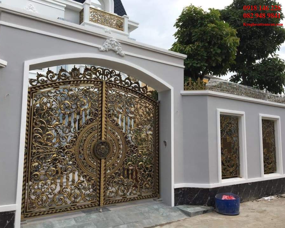 Cửa nhôm đúc đẹp C49