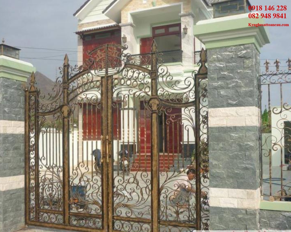 Cửa sắt mỹ thuật CCS030