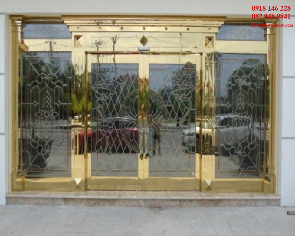 Cửa inox mạ vàng CC12