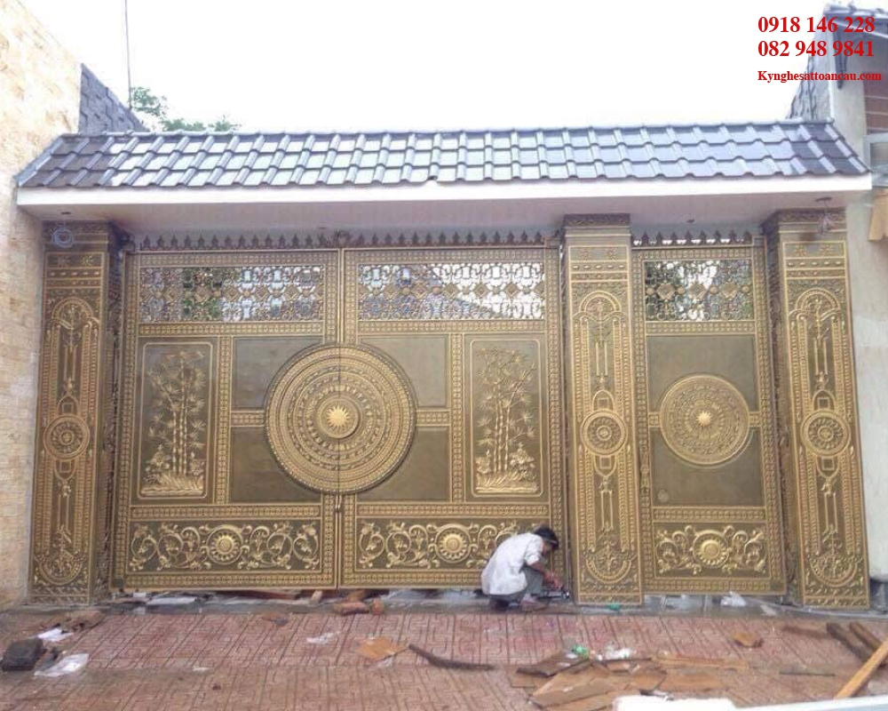 CỬA NHÔM ĐÚC ĐẸP C12