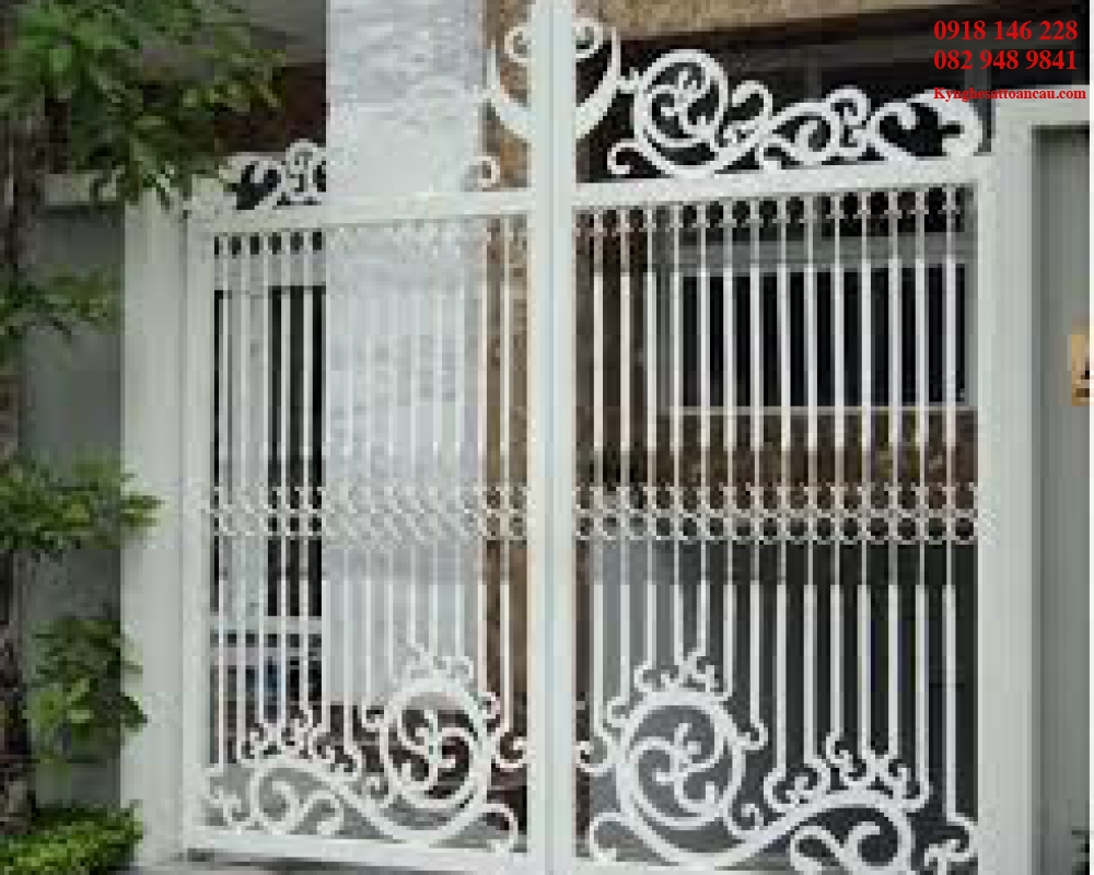 Cửa cổng sắt mỹ thuật CCS10