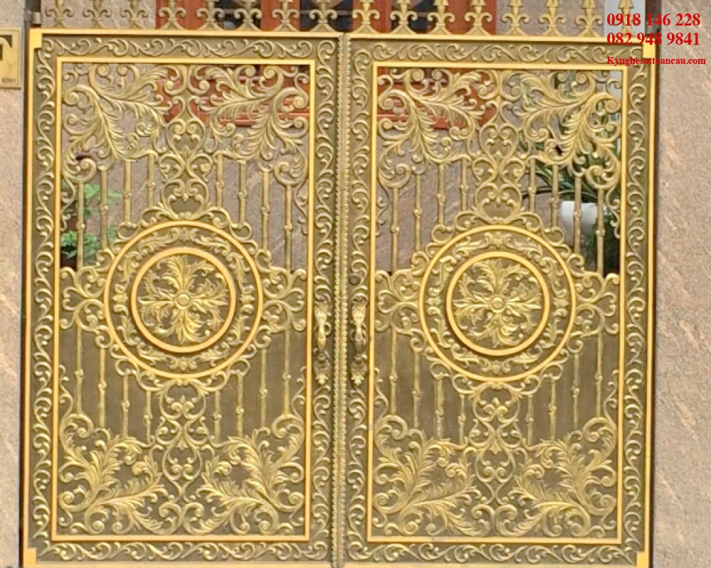 Cửa cổng nhôm đúc CN09