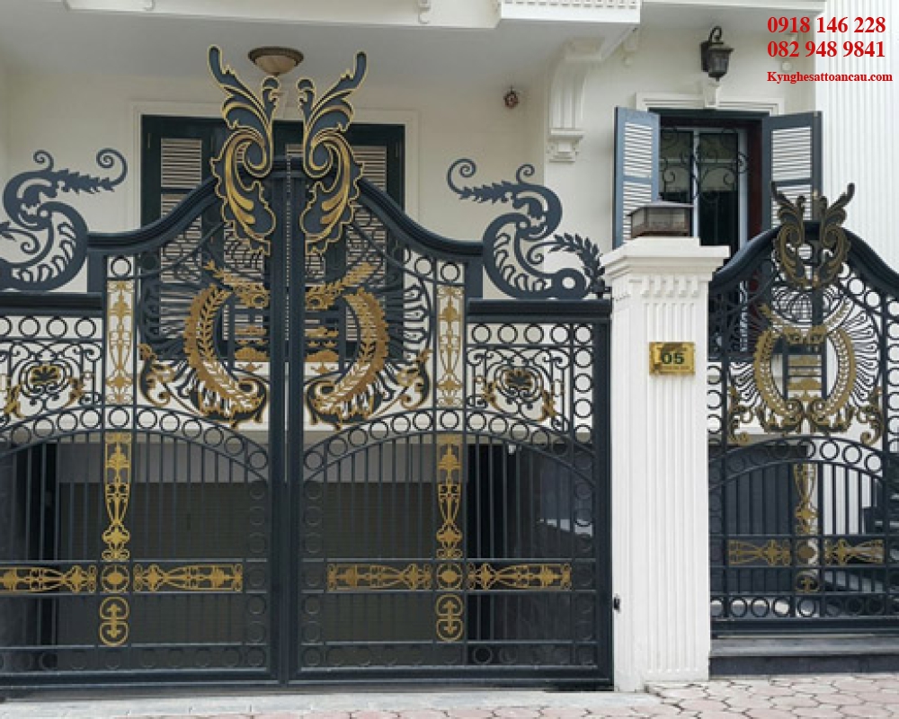Cửa cổng sắt mỹ thuật CCS43