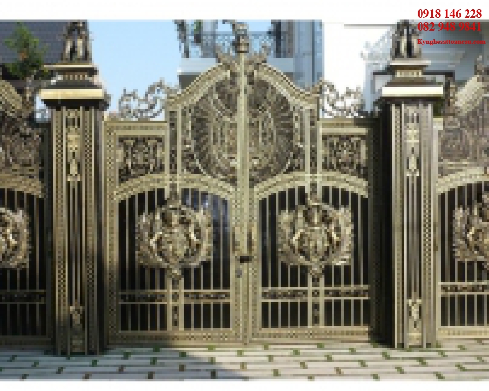 Cửa cổng nhôm đúc CN06