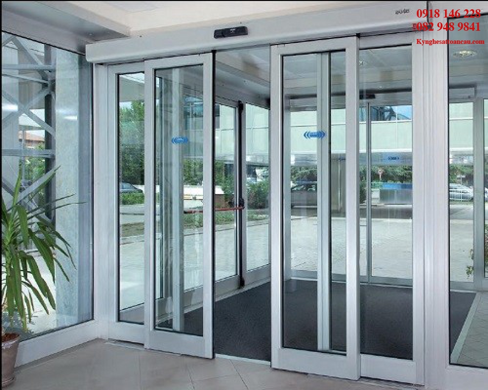 Cửa nhôm kính C3