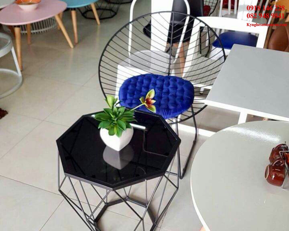 BÀN GHẾ SẮT MỸ THUẬT hk04