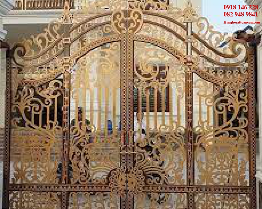 Cửa sắt mỹ thuật CNC V2