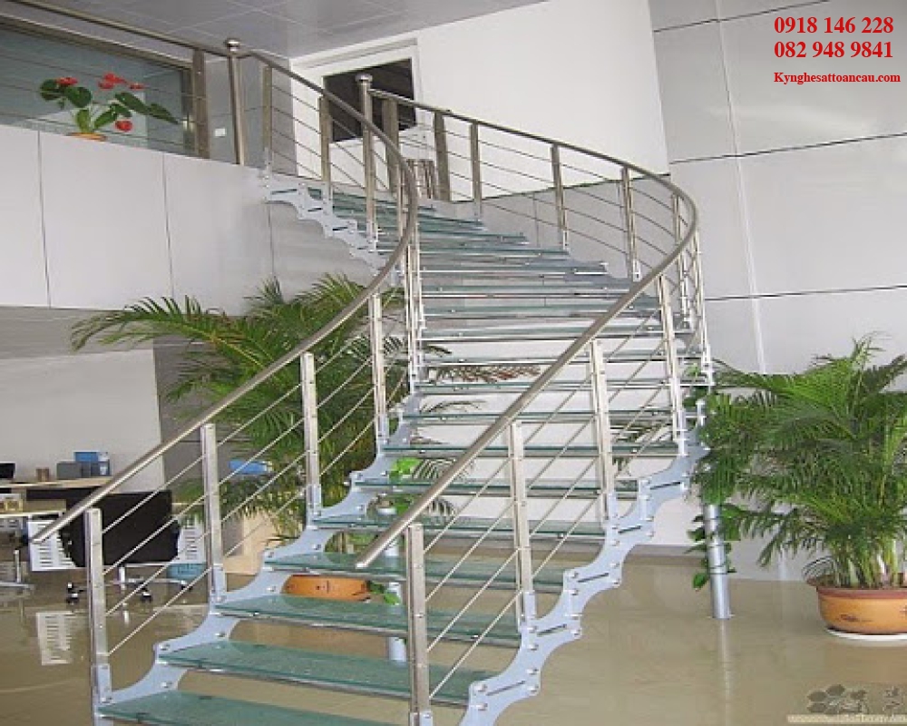 Cầu thang inox CTI11