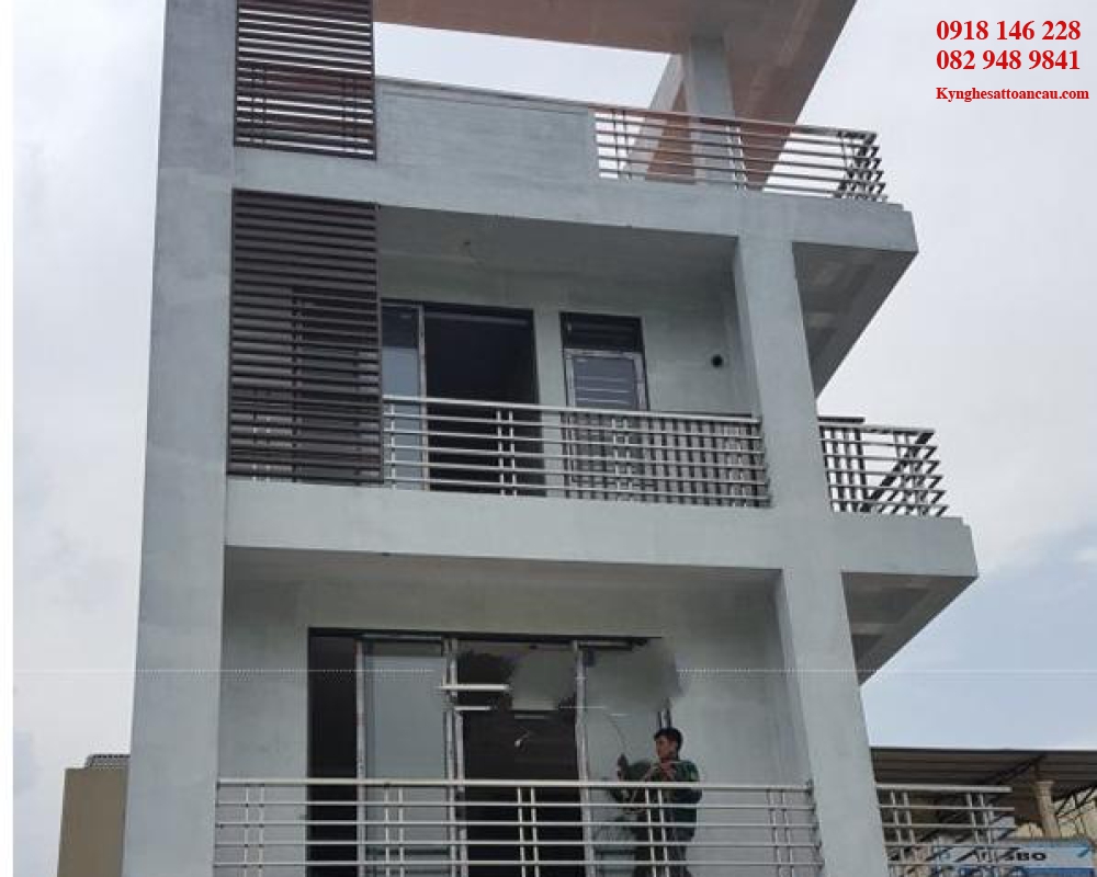 Lan can inox cao cấp Q10