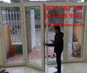 Cửa nhôm kính 909
