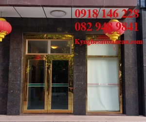 Cửa cổng mạ vàng CC3