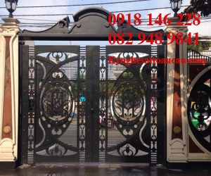 Cửa cổng sắt mỹ thuật CCS47
