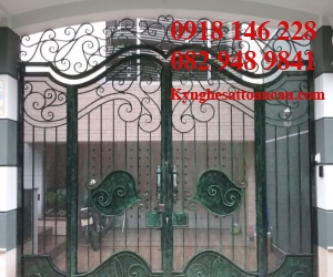 Cửa sắt mỹ thuật CCS036