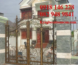 Cửa sắt mỹ thuật CCS030