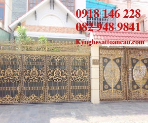 Cửa cổng nhôm đúc CN14