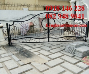 Cửa cổng sắt mỹ thuật CCS14