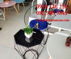 BÀN GHẾ SẮT MỸ THUẬT hk04
