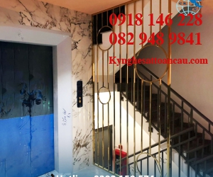 Vách ngăn inox xi mạ VNI06